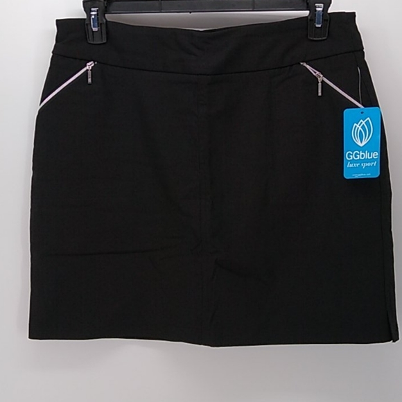 Dresses & Skirts - 🆕 Women's Fab Fit Skort